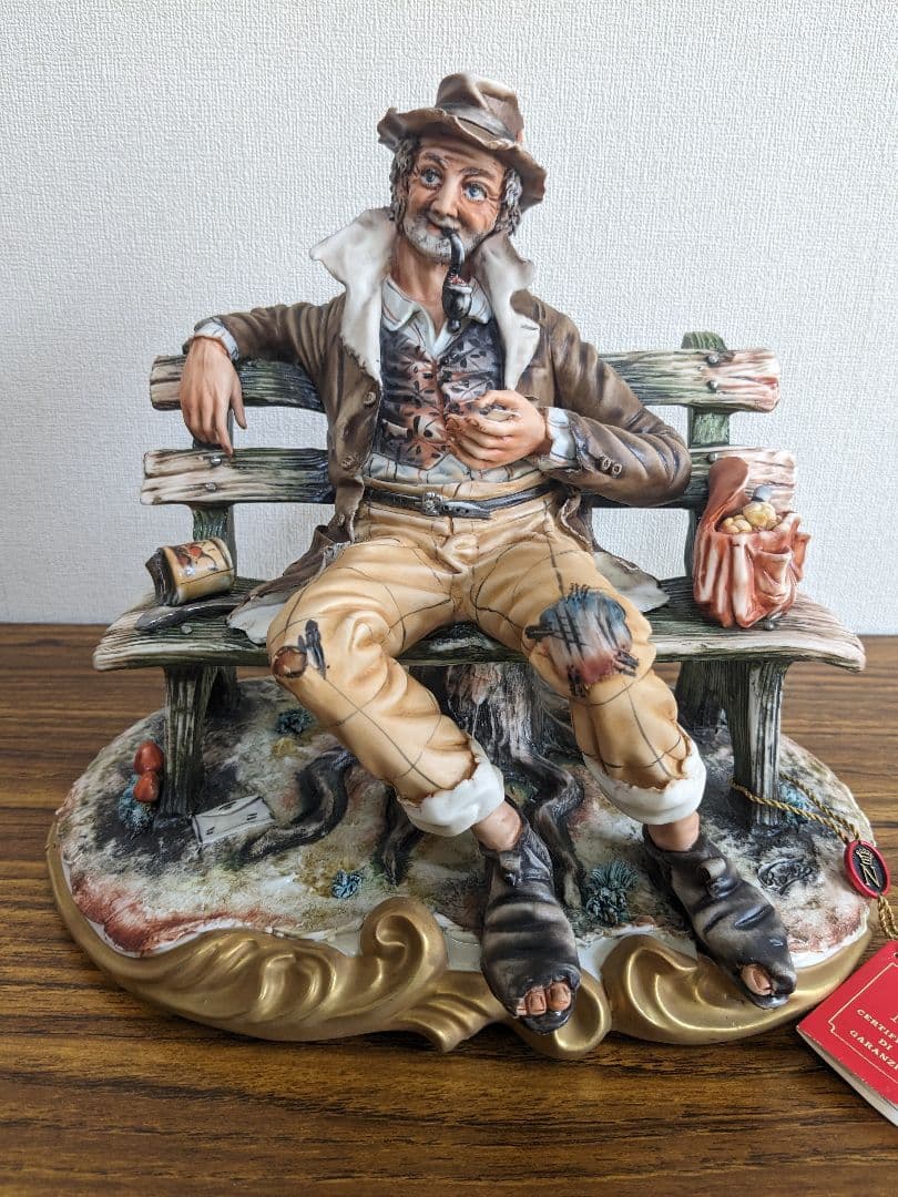 イタリア製 カポディモンテ フィギュリン 陶人形 置物 - メルカリ