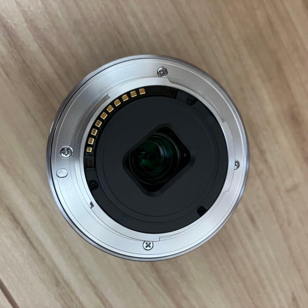 SONY E16mm F2.8 SEL16F28 シルバー キレイ 動作写りOKの通販｜market