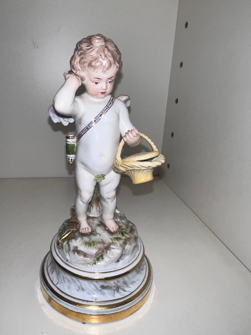 マイセン人形 フィギュリン がっかりした天使 - メルカリ