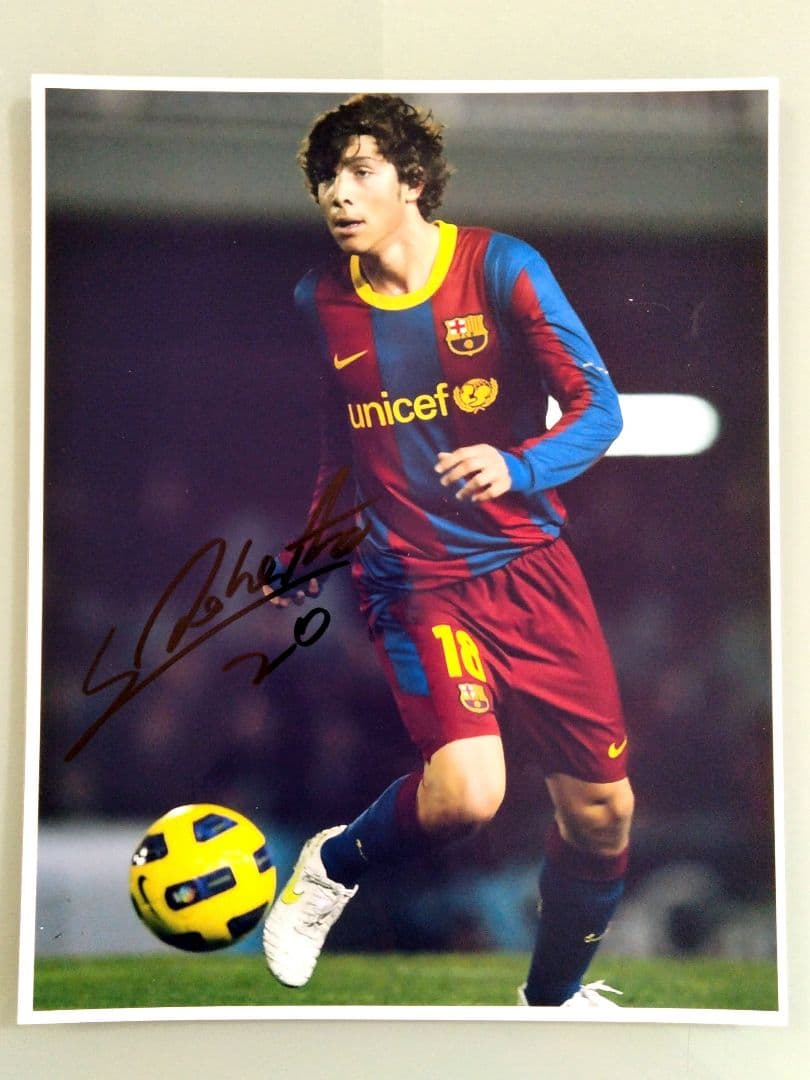 セール中…セルジ・ロベルト直筆サイン入り大型写真…Sergi Roberto… セルジロベルトpanini 2021-2022 直筆サインカード - メルカリ