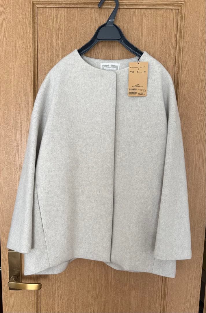 oka＊kon様専用⭐︎BEARDSLEY後ろぷっくりウールショートコート - メルカリ