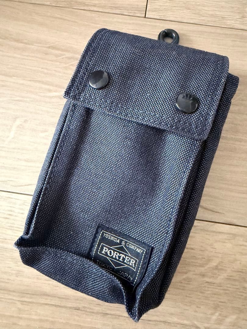 Coach Ergo Pleated Frame Kiss Rock Bag