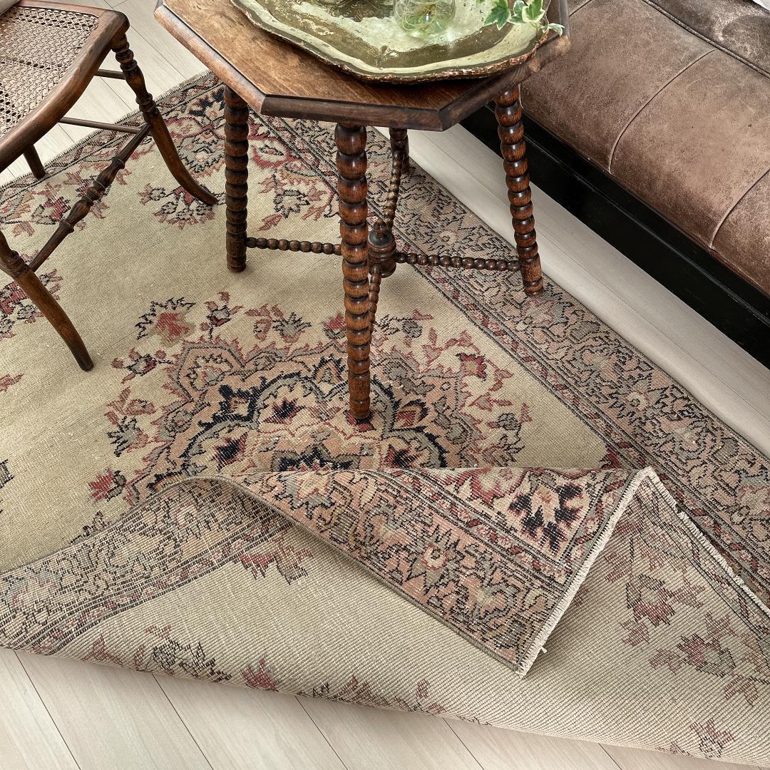 トルコ ヴィンテージラグ A104 レア ベージュ ピンク ブルー メダリオン