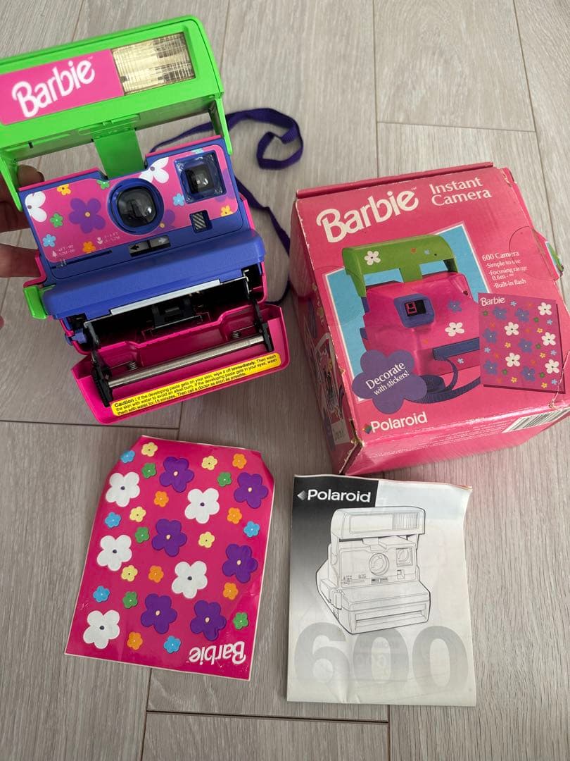 1998年ポラロイドカメラ　バービーPolaroid Barbieヴィンテージ Polaroid 600 Malibu Barbie Instant Film Camera