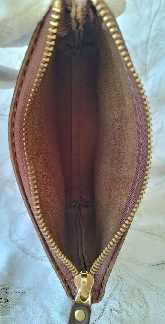 限定【新品未使用】analogico ローストグリーン 四角ポーチ S - メルカリ