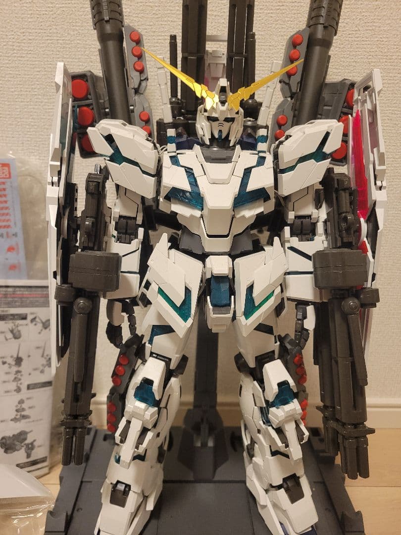 PGユニコーンガンダム最終決戦 LEDライトアップ機能付き フルアーマー