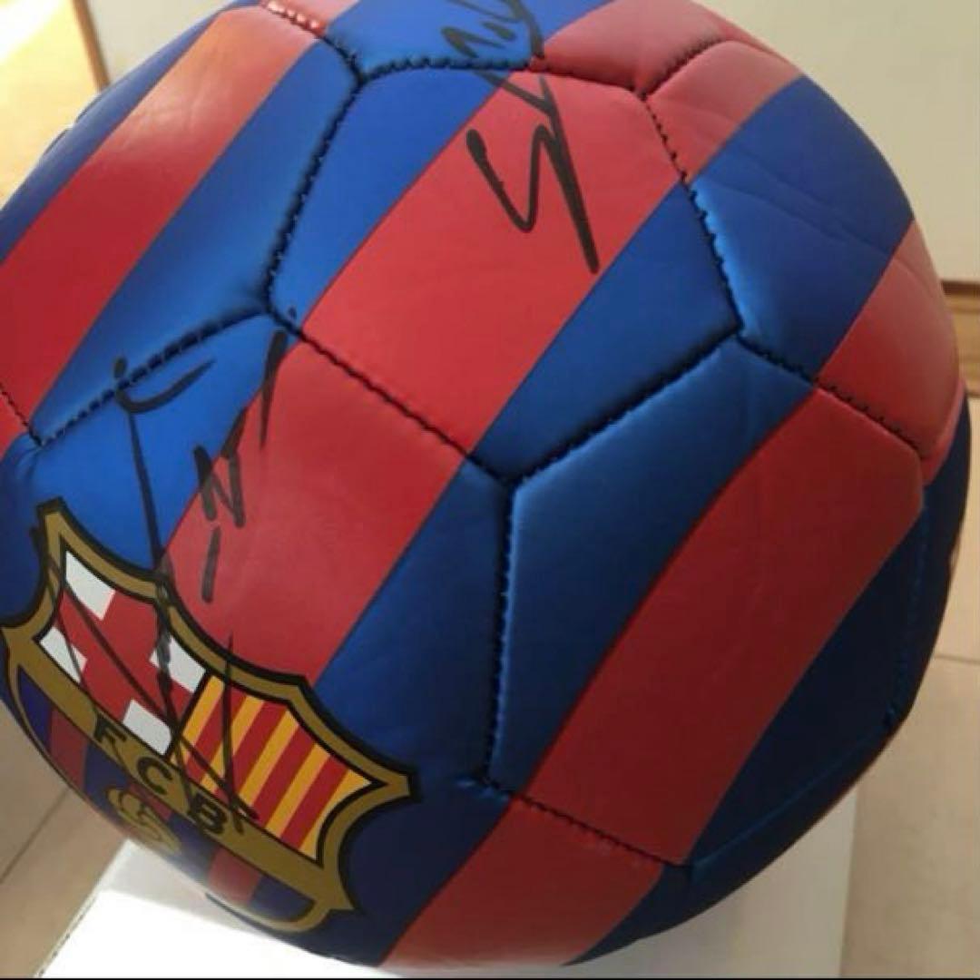 メッシ他バルサ選手5人直筆サイン入りサッカーボール - メルカリ