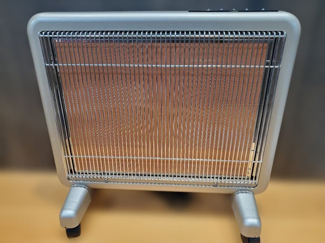 遠赤外線暖房器　サンルミエ・エクセラ750 Amazon | サンルミエシリーズ最上位モデル エクセラ7(ホワイト) 省エネ