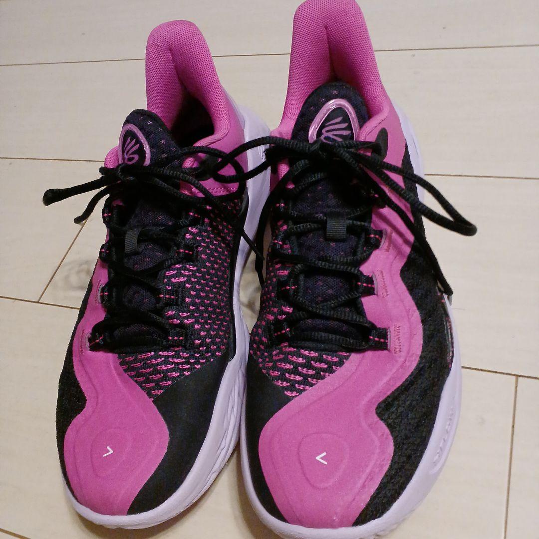 専用本日中にご購入下さいカリー11バスケットボールシューズ ピンク