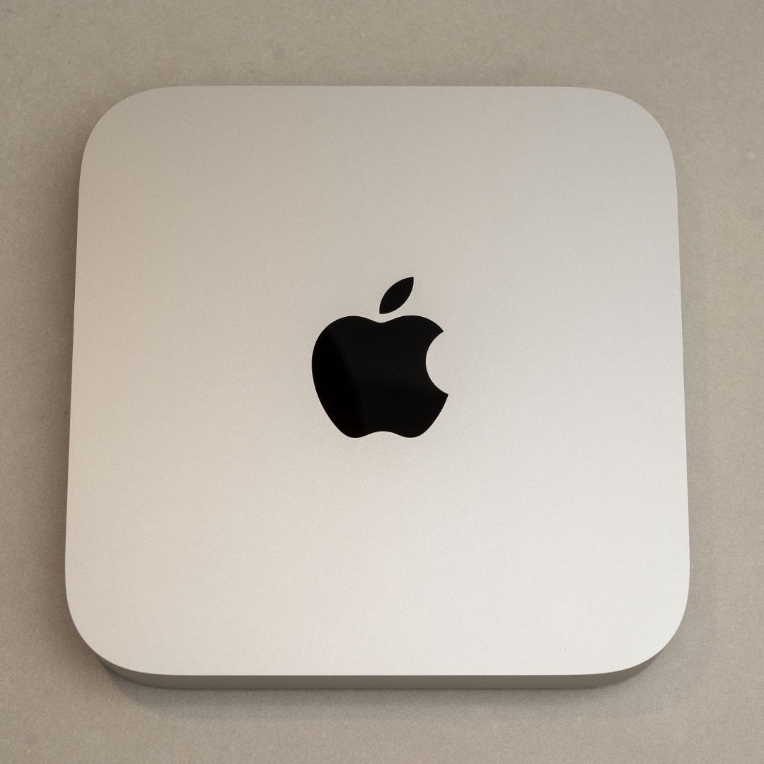 M2 Mac mini メモリ16GB 8コアCPU10コアGPU A2686 Mac mini Apple MMFJ3J/A A2686 M2 2023 小型デスク 選べるOS [Apple 8