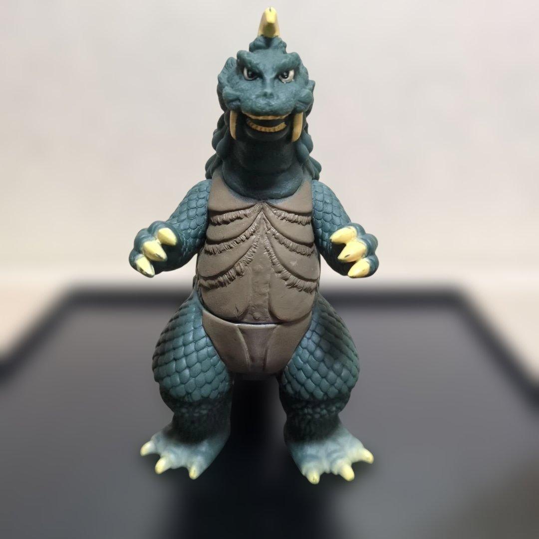 バンダイ ウルトラ怪獣シリーズ 古代怪獣 『ゴメス 』ソフビ - メルカリ