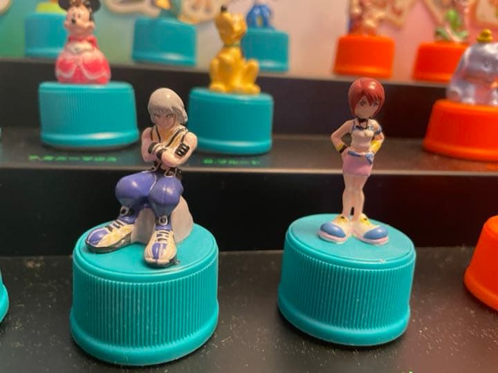 キングダムハーツ×アサヒ飲料 ボトルキャップ&キーチェーン - メルカリ