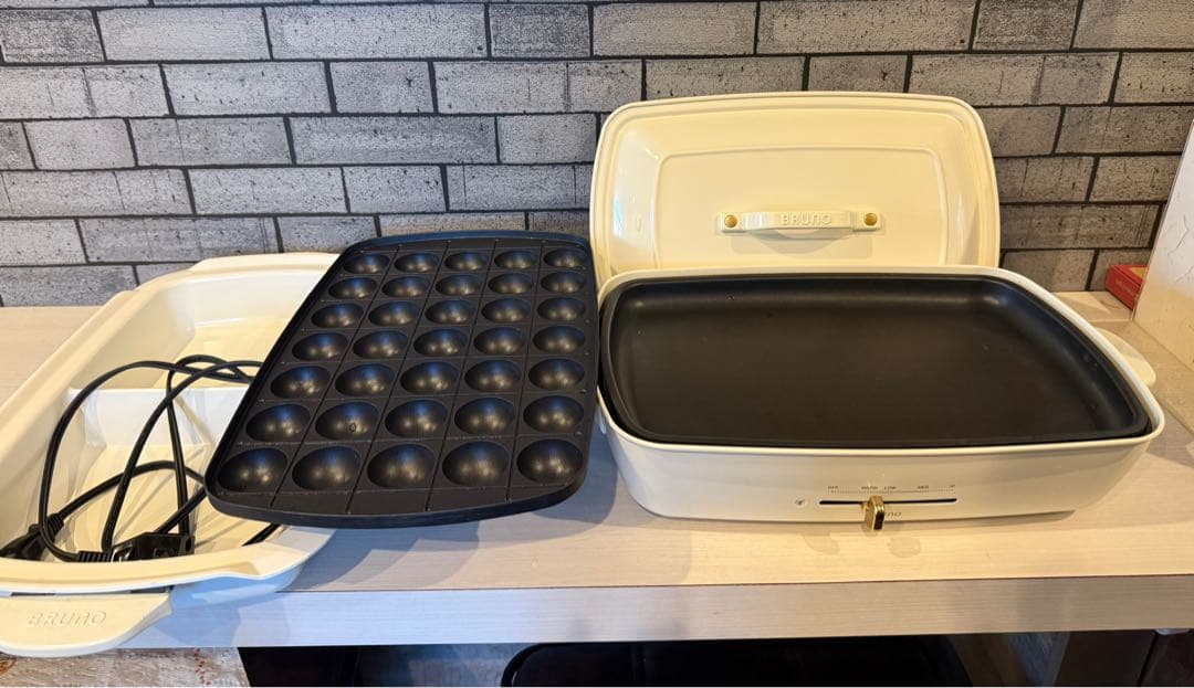BRUNO グランデサイズ 仕切り鍋＆たこ焼きプレートセット 10％OFF ブルーノ ホットプレート グランデサイズ (3種仕切り鍋セット