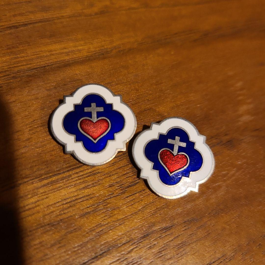 和歌山　信愛　校章　バッジ　2個セット Yahoo!オークション - 校章 大阪信愛女学院/和歌山信愛女学院/久留米信