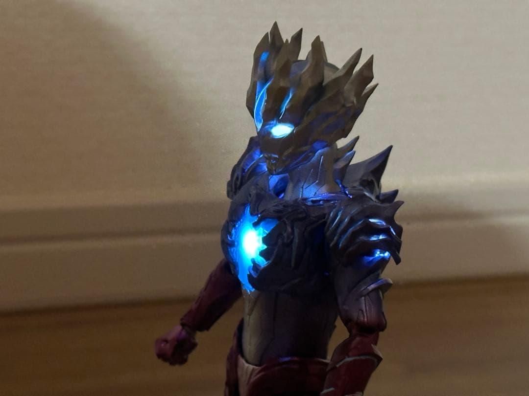 発光改造 S.H.Figuarts ウルトラマンサーガ フィギュアーツ - メルカリ