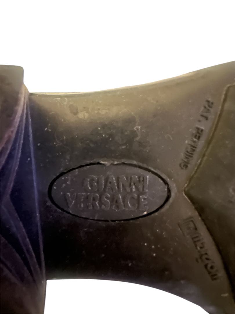 すの様希少GIANNI VERSACE ネイビー ローファー スクエアトゥ 牛革
