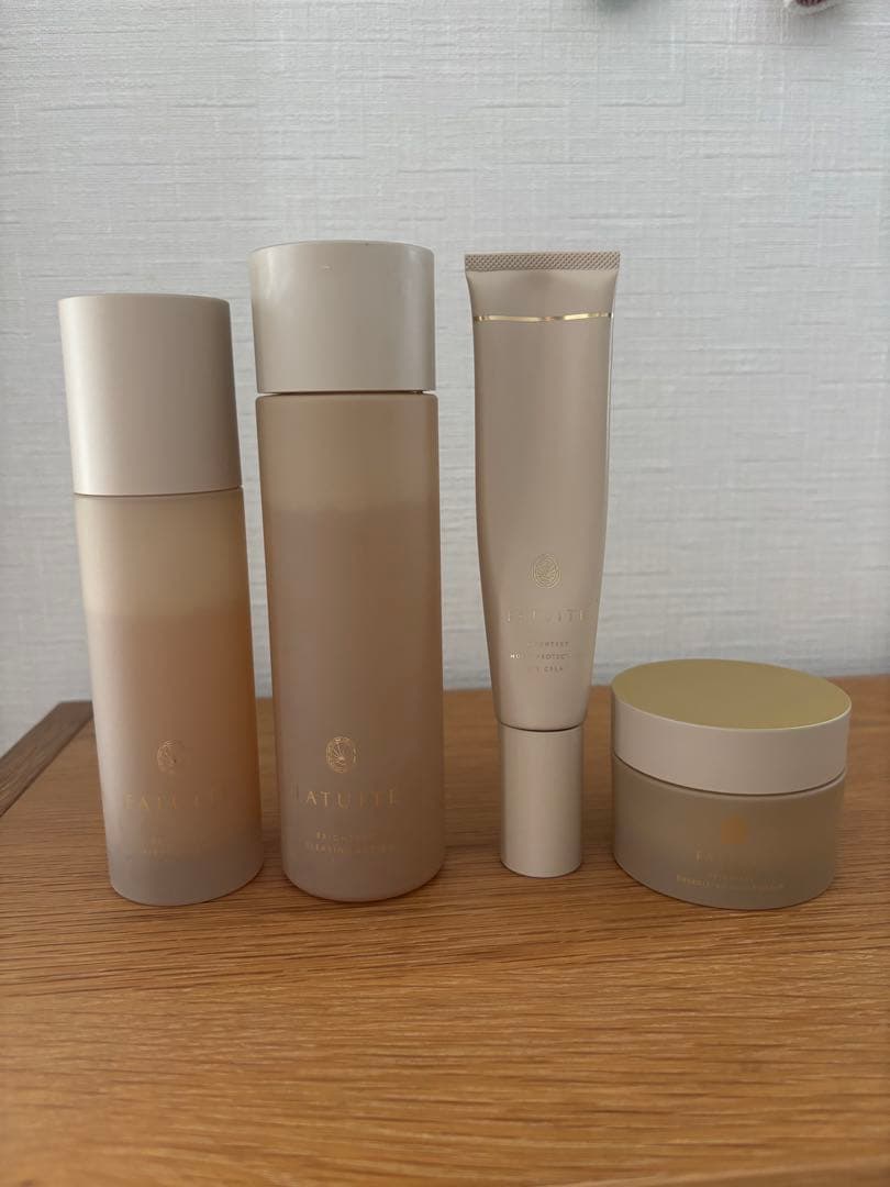 ファチュイテ　スキンケアまとめ売り ファチュイテ スキンケアまとめ売り ファチュイテ ブライテスト