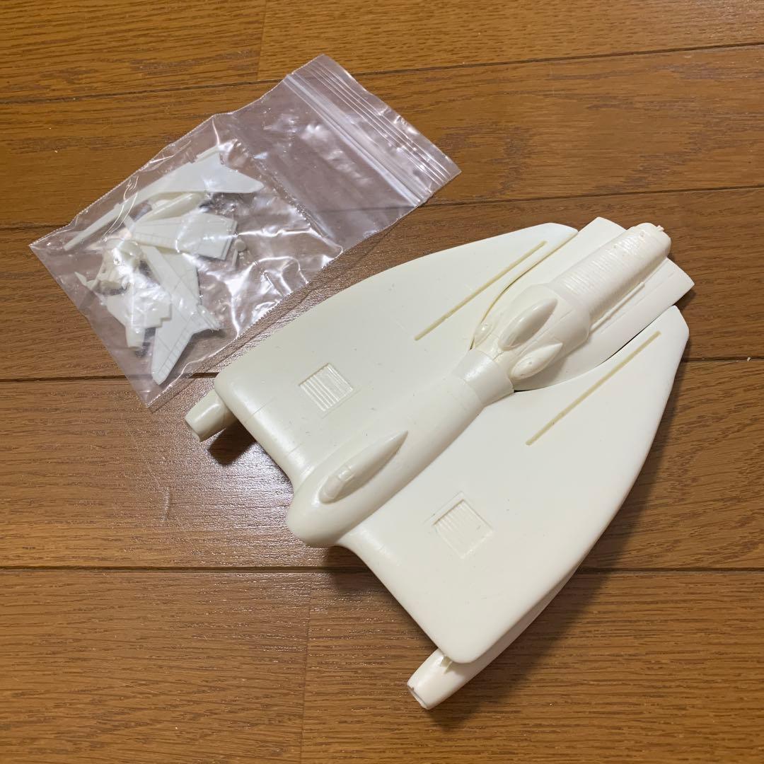 現状品　ムーントランスポーター　レジンキット　謎の円盤UFO ルナキャリア Amazon | コナミ 限定版 アルテメットコレクションVOL.3 謎の円盤UFO