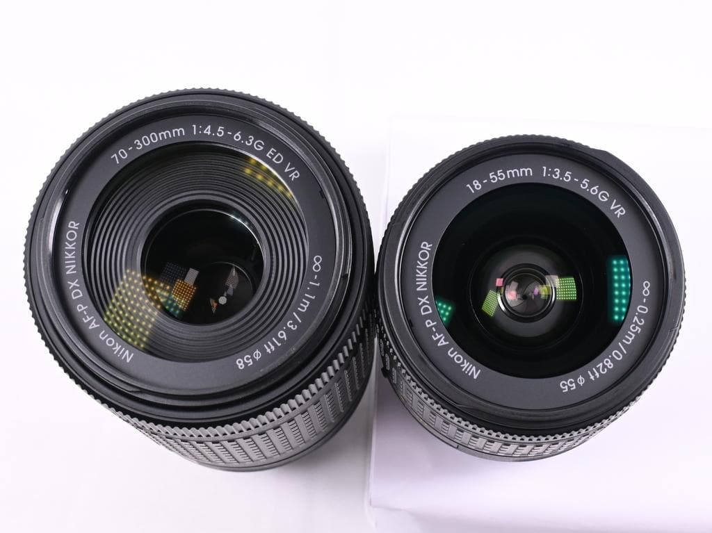 【美品】 ニコン　Nikon D5600 ダブルズームキット《ショット数218》