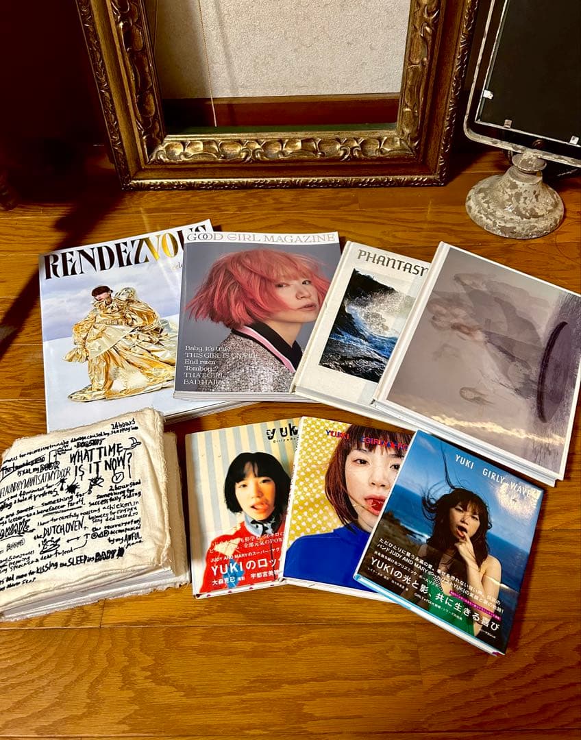 YUKI ツアーパンフレット　本　まとめ売り YUKI パンフレット まとめ売り - メルカリ