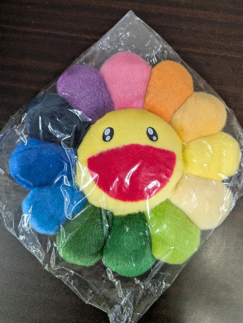 村上隆 お花クッション フラワークッション ミニ カイカイキキ レインボー 楽天市場】村上隆 むらかみ たかしKaikai Kiki お花 クッション