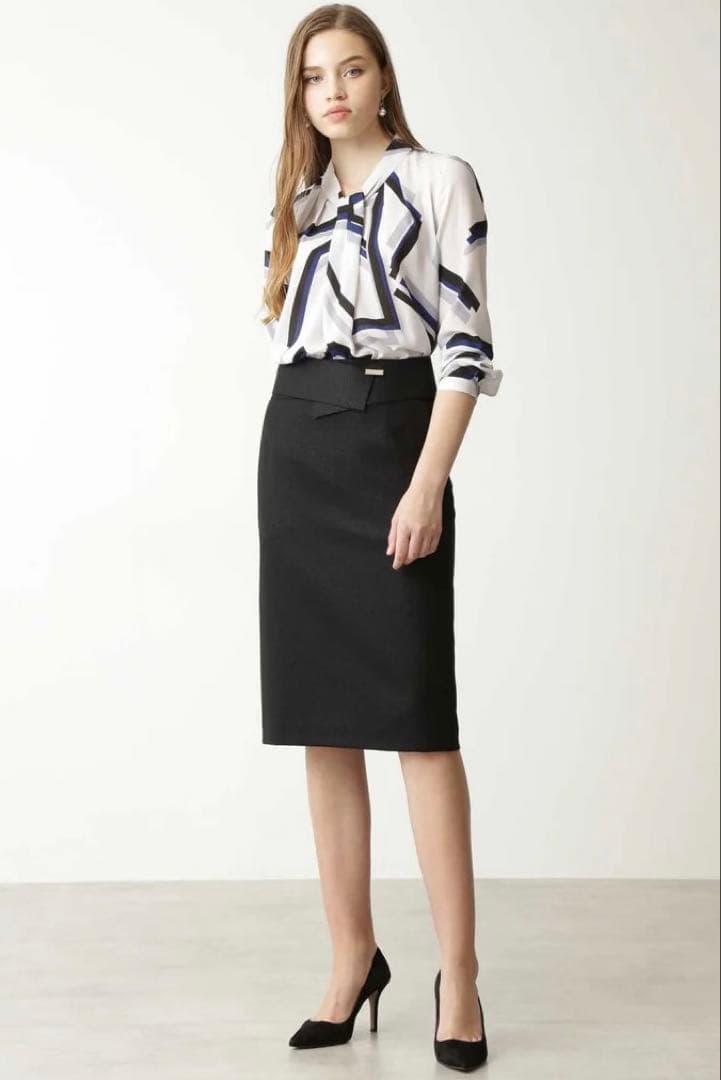 ピンキー＆ダイアン◇ストライプジオメトリック変形スタンドブラウス