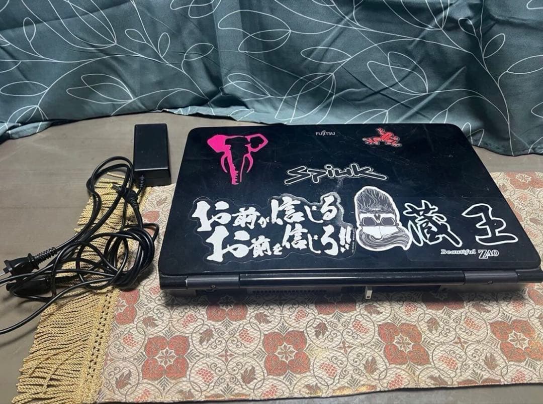 富士通 Lifebook AH30/DノートPC ステッカー装飾付き 富士通 Lifebook AH30/DノートPC ステッカー装飾付き 富士通 Lifebook