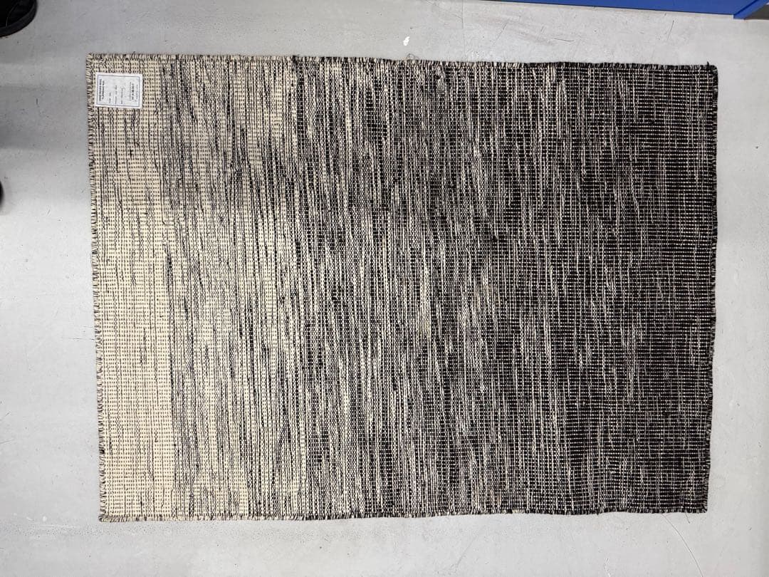 インド 手織りのラグ ウールフラットウィー 100x140 cm 白と黒