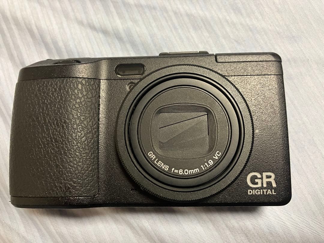 【美品＋ムック本】RICOH GR digital ⅳ RICOH GR DIGITAL Ⅳ ムック本 リコーGR4 - メルカリ