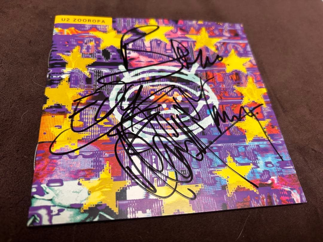 レア　u2 直筆サインCD bono edge Larry adam Bono / Da Edge / Adam Clayton / Larry Mullen Jr. (1981) - Bono