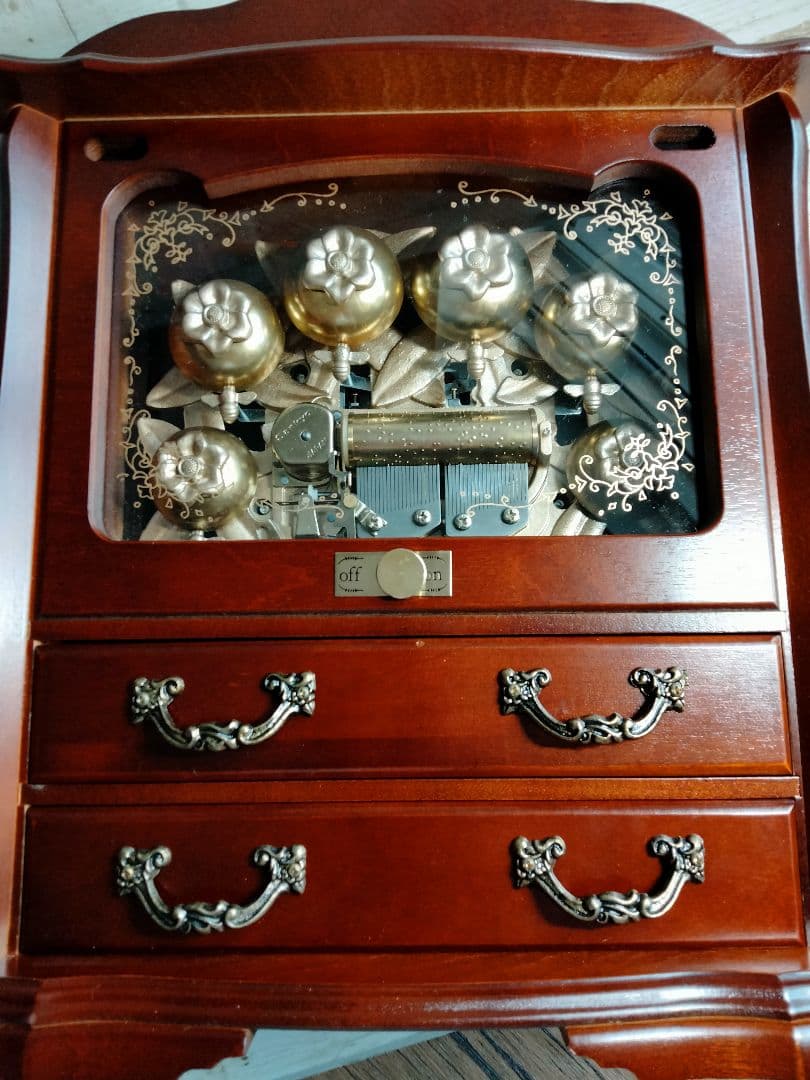 Sankyo.サンキョーオルゴール＆ジュエリーボックス♪青きドナウ蜂