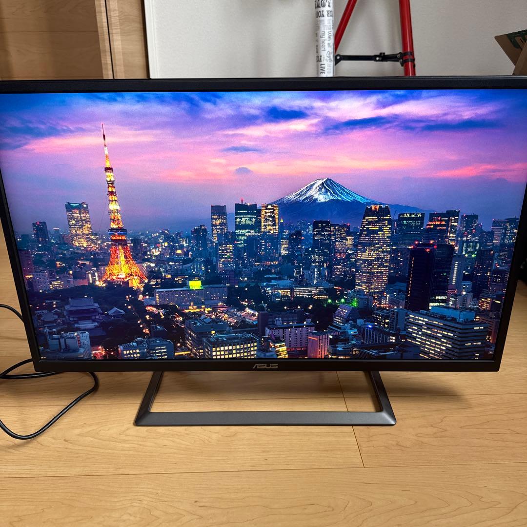 ASUS VA32UQ 4K 31.5インチモニタ Amazon.com: Asus VA32UQ 31.5” HDR Monitor 4K (3840 X 2160
