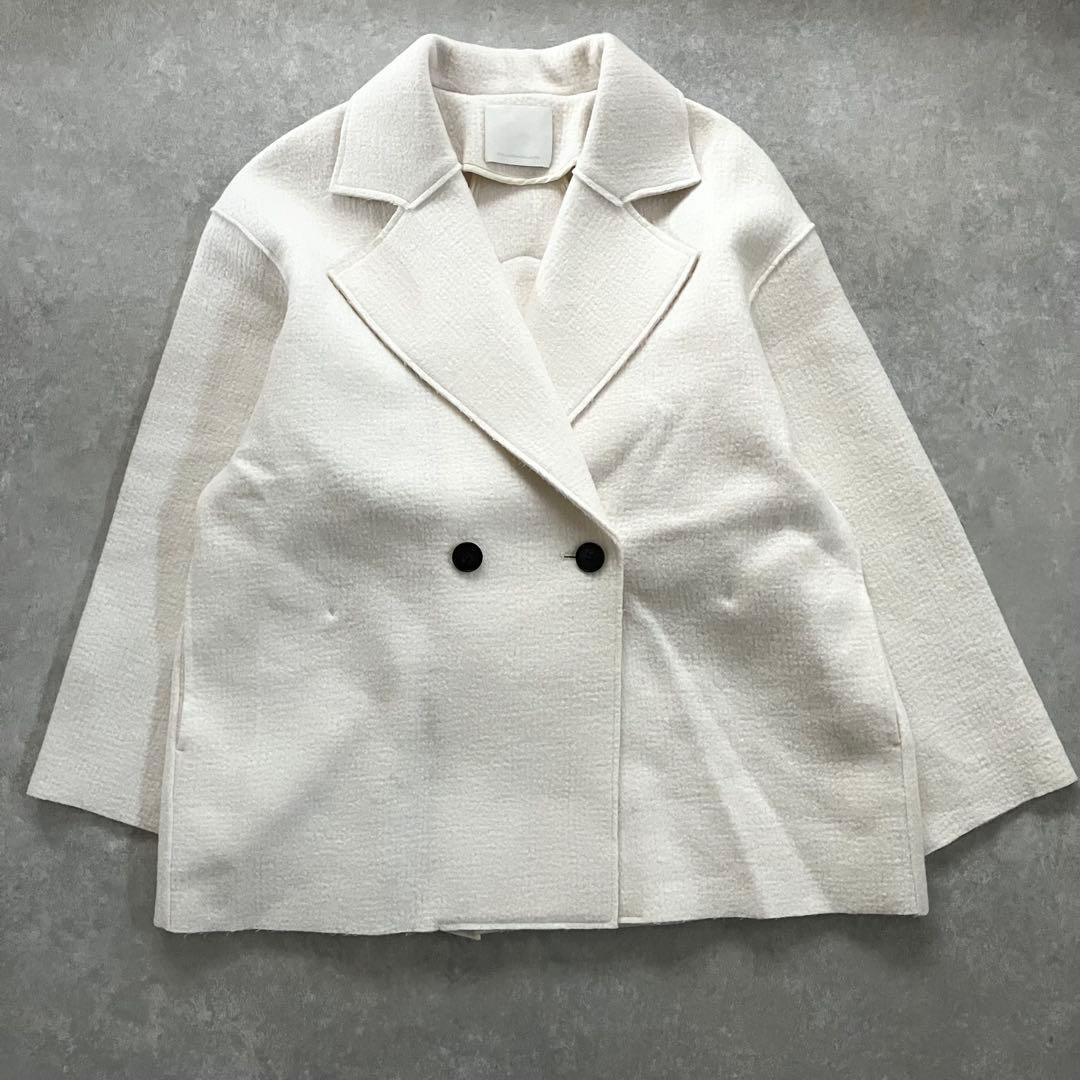 美品 ガリャルダガランテ ブークレーショートコート ウール アイボリー GALLARDAGALANTE（ガリャルダガランテ）の「ブークレーショートコート