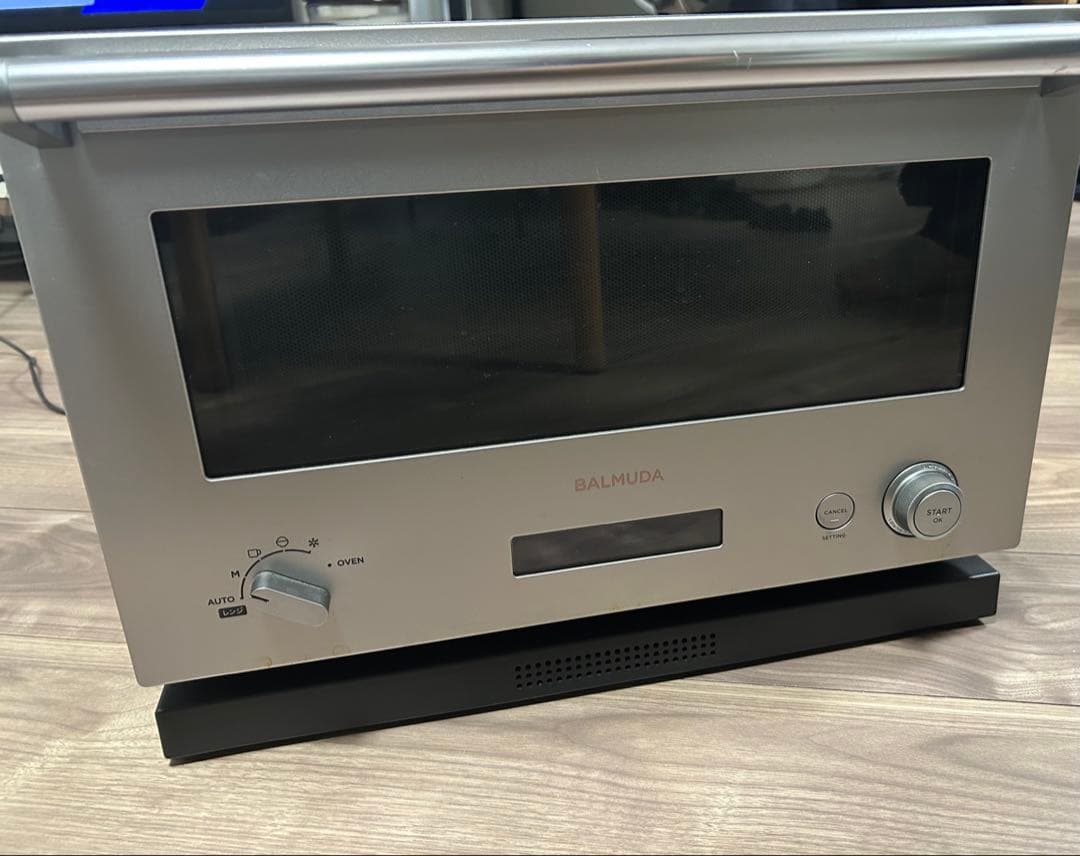 美品⭐︎バルミューダ オーブン シルバー　電子レンジ 楽天市場】バルミューダ ザ・レンジ 正規 オーブンレンジ 深角皿付き