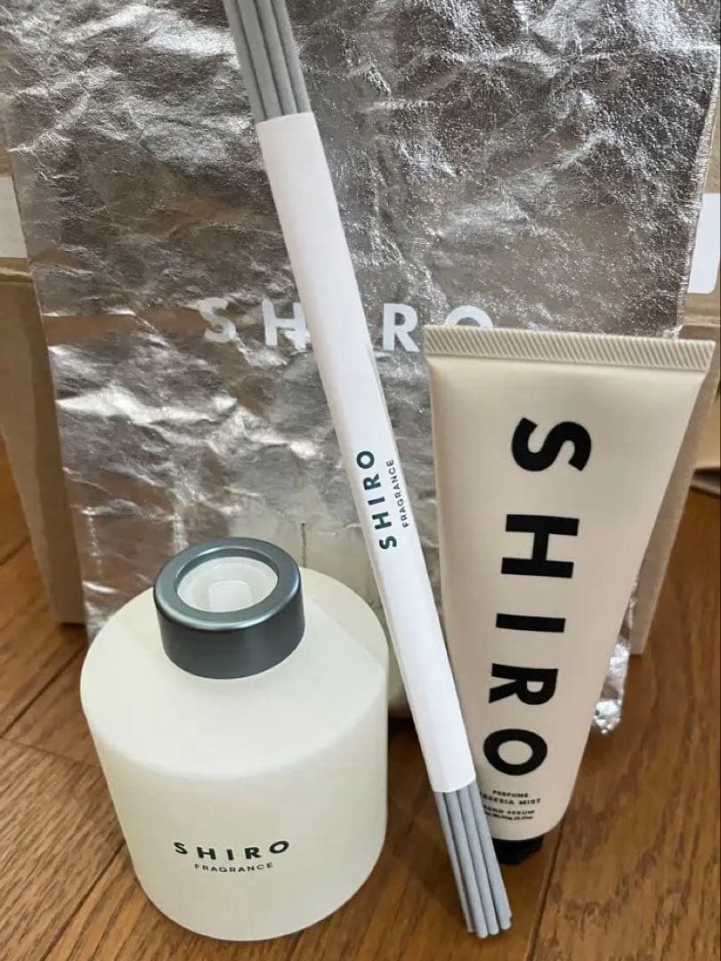 SHIRO ハンド美容液&ディフューザーセット SHIRO ハンド美容液&ディフューザーセット SHIRO ハンド美容液