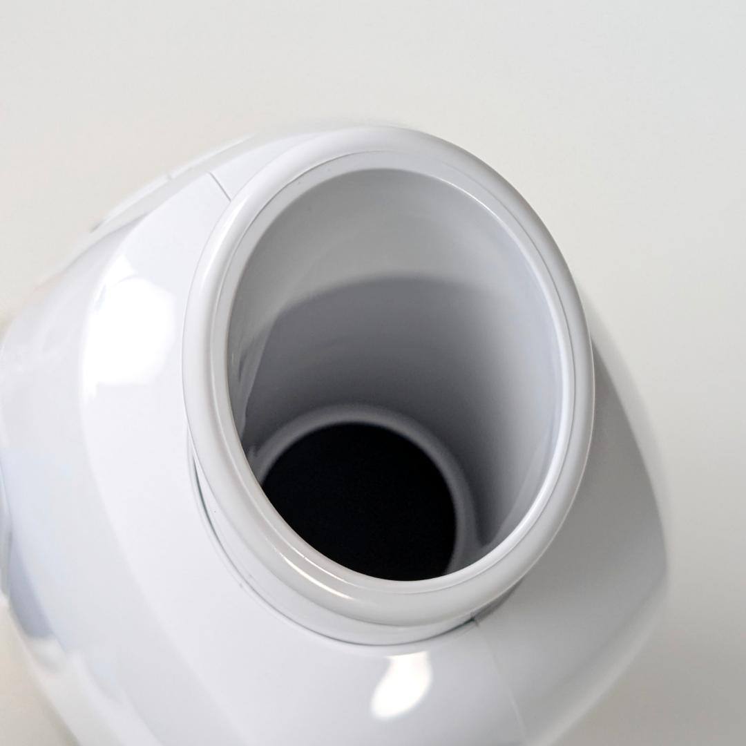 未使用　makita　マキタ　10.8V　コードレス掃除機　CL107FDSHW