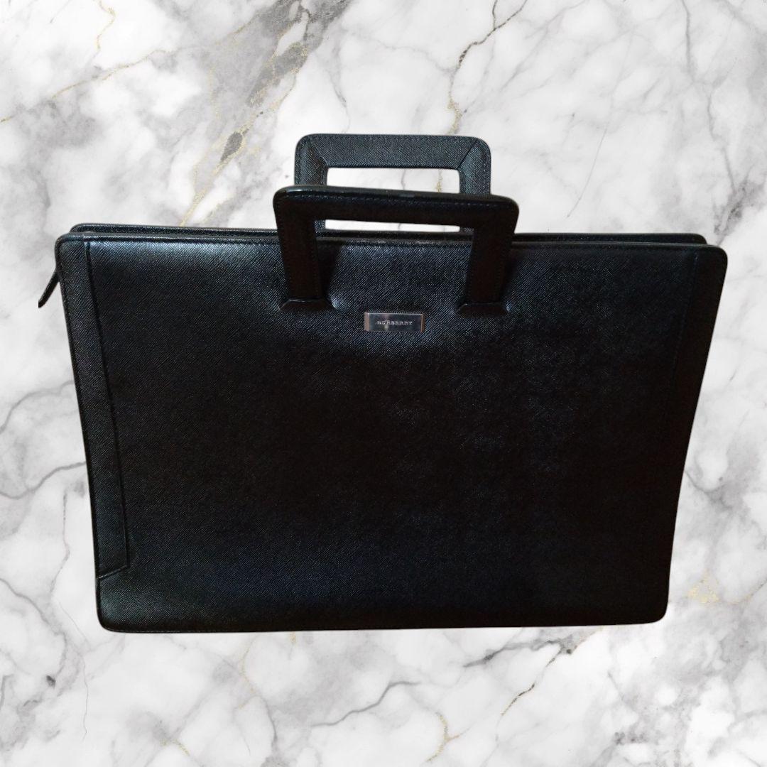 バーバリー ビジネスバッグ ブリーフケース 黒の通販はau PAY