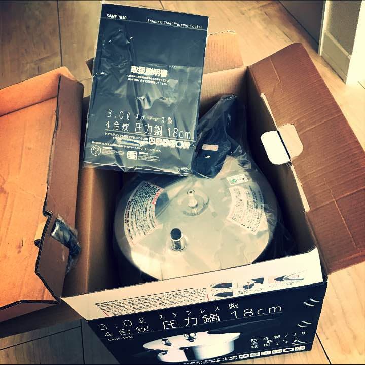 3.0ℓ ステンレス製 4合炊 圧力鍋 18㎝ 新品