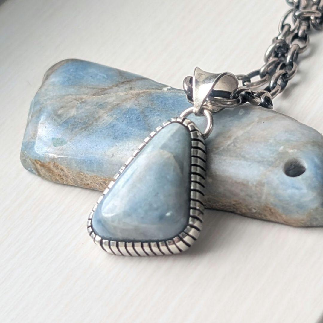 ハンドメイドの入りコン沢翡翠のペンダントトップ 糸魚川翡翠ペンダントトップ:金具（SV925)付き BPT0411 | 糸魚川翡翠