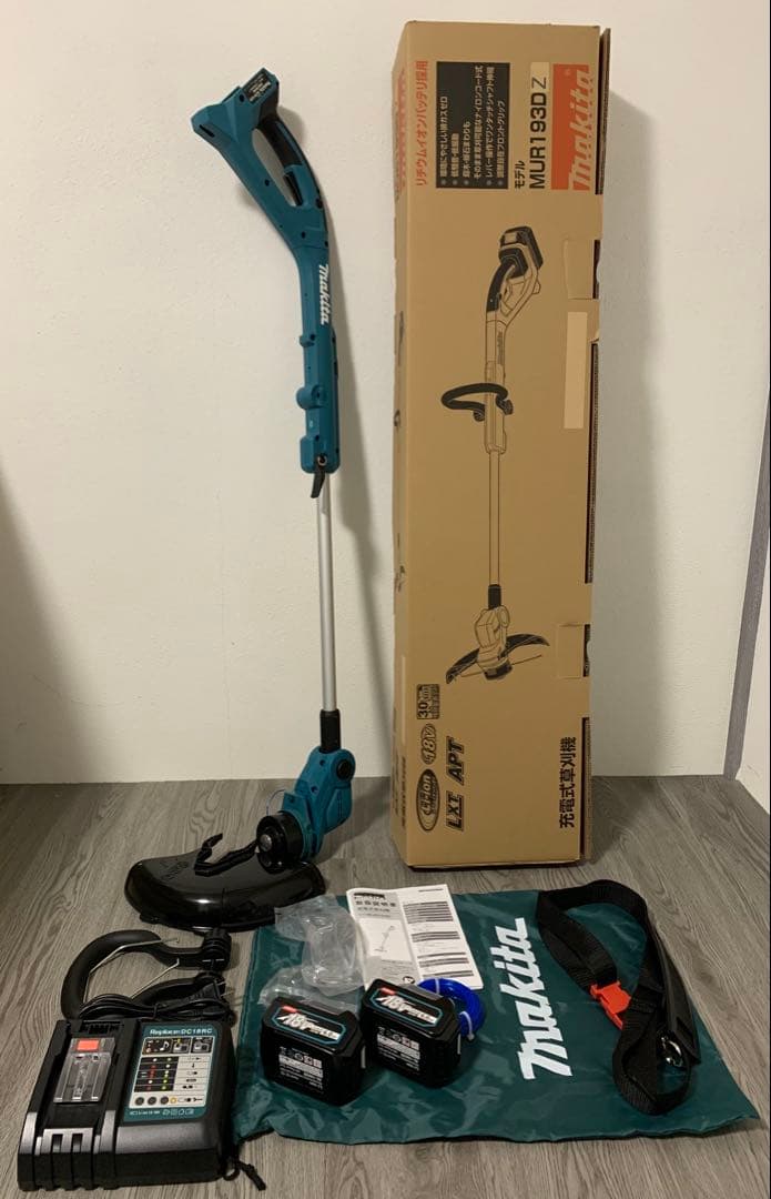 マキタ 充電式草刈機 美品 MUR193DZ バッテリー2個 充電器付き マキタ（makita） 充電式草刈機 MUR193DZ ナイロンコードタイプ 18V