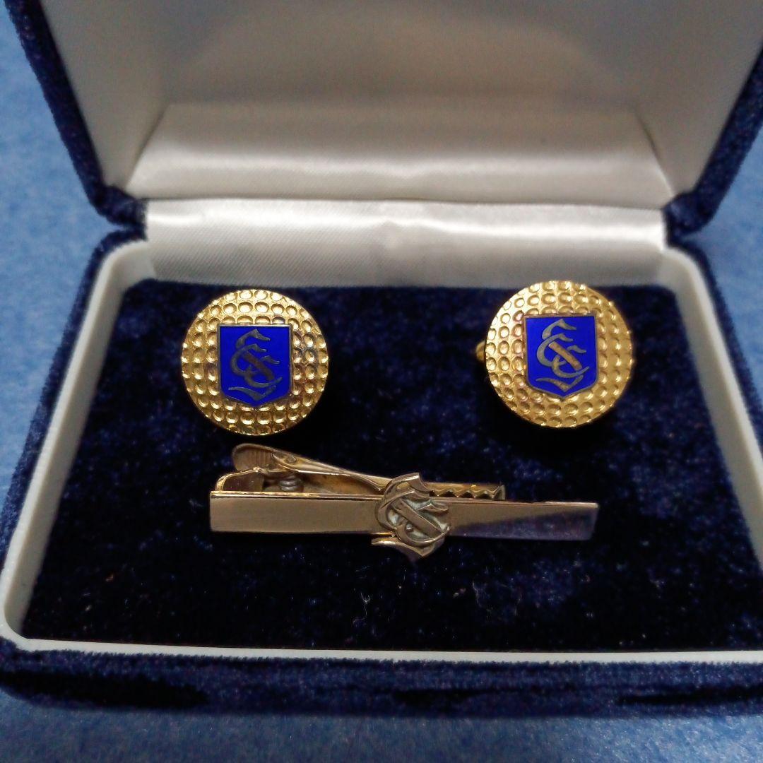 相模カンツリー倶楽部 銀製カフスボタンとK9タイピン タイピン・カフスセット 航空自衛隊マーク 金・銀 ケース付 （ネクタイ