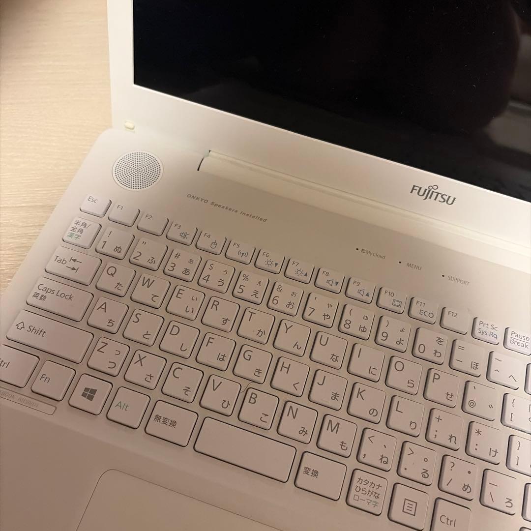 15.6型 PC】Fujitsu LIFEBOOK ホワイトノートPC 本 - メルカリ