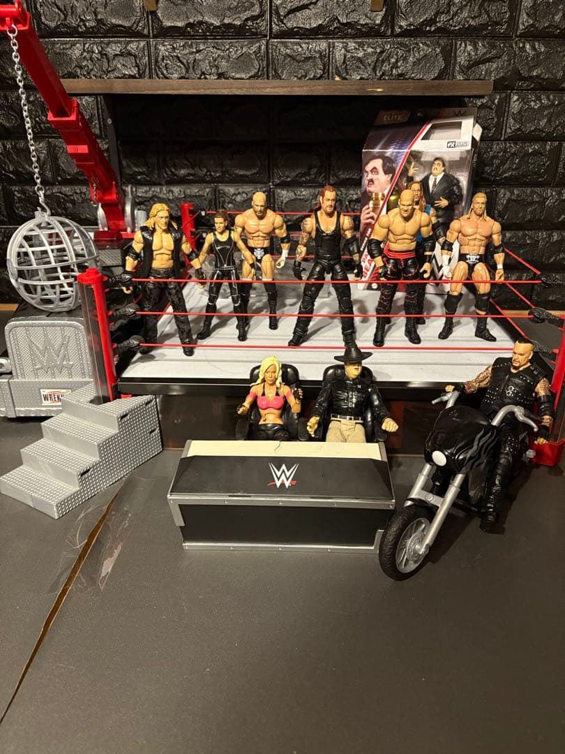 値下げ最終wwe入手困難品多数レスラー 12体+リング・トラック 4月12日（土）シカゴ大会・追加カード決定】STRONG無差別級タッグ