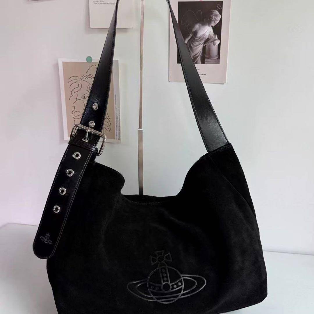 Vivienne Westwood ブラックスエードショルダーバッグボディバッグ Vivienne Westwood ヴィヴィアンウエストウッド ハンドバッグ