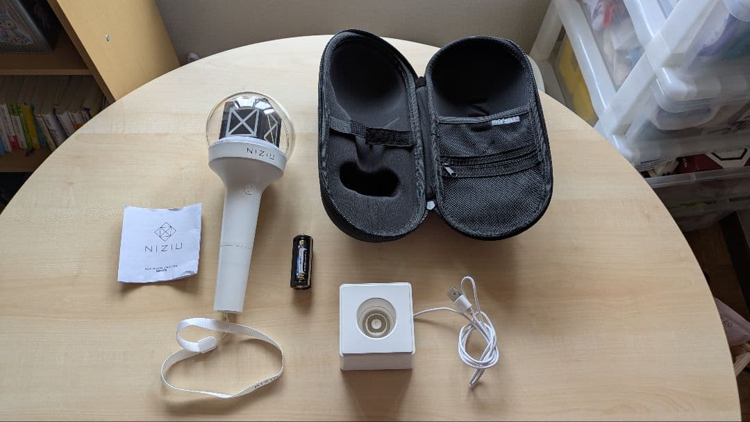 Niziu ペンライト 充電ケーブル付き - メルカリ