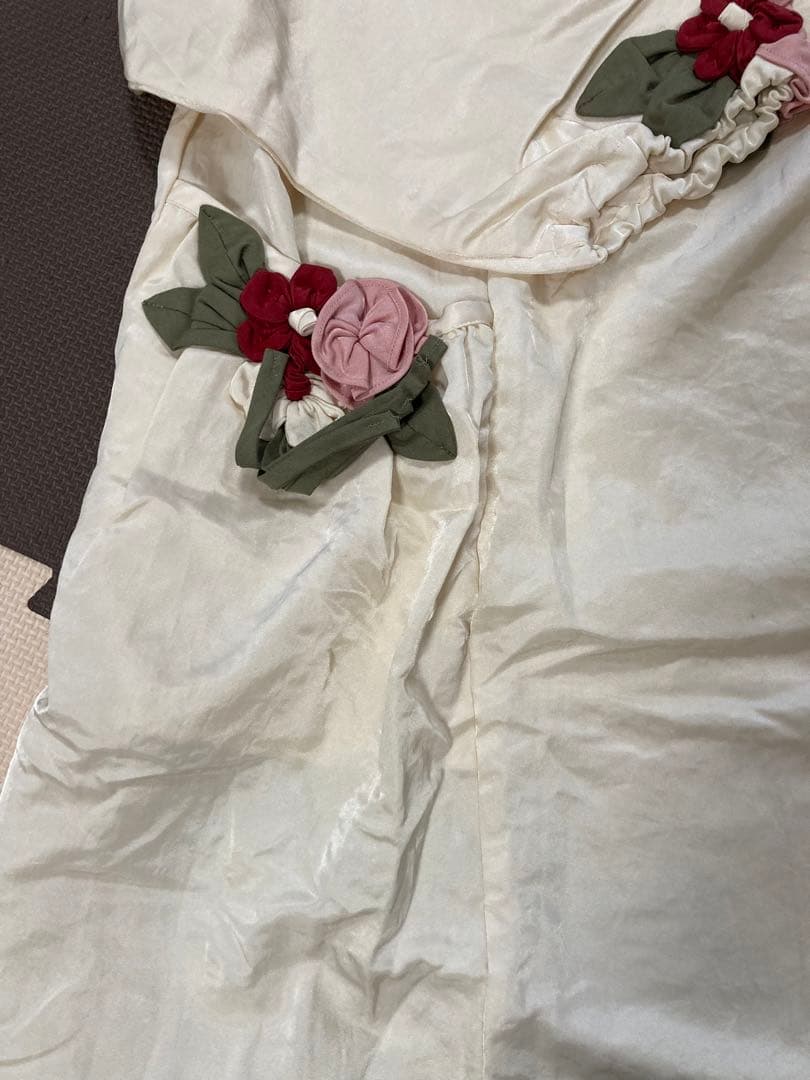 新品未使用】POTECHINO 花柄刺繍長袖エプロン 白色ベージュ ポテチーノ