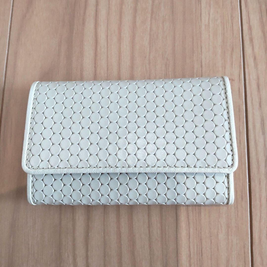 【新品】ヒロコハヤシ名刺・カード入れ　白 楽天市場】hiroko hayashi 名刺入れ ヒロコハヤシ ジラソーレ GIRASOLE