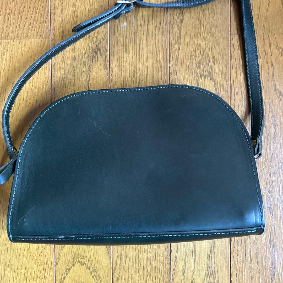 LONA ハーフムーンショルダー ブリティッシュグリーン デシ入り - メルカリ