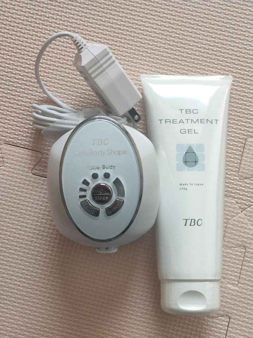 TBC Gel Body Shape 美顔器 + トリートメントジェル - メルカリ