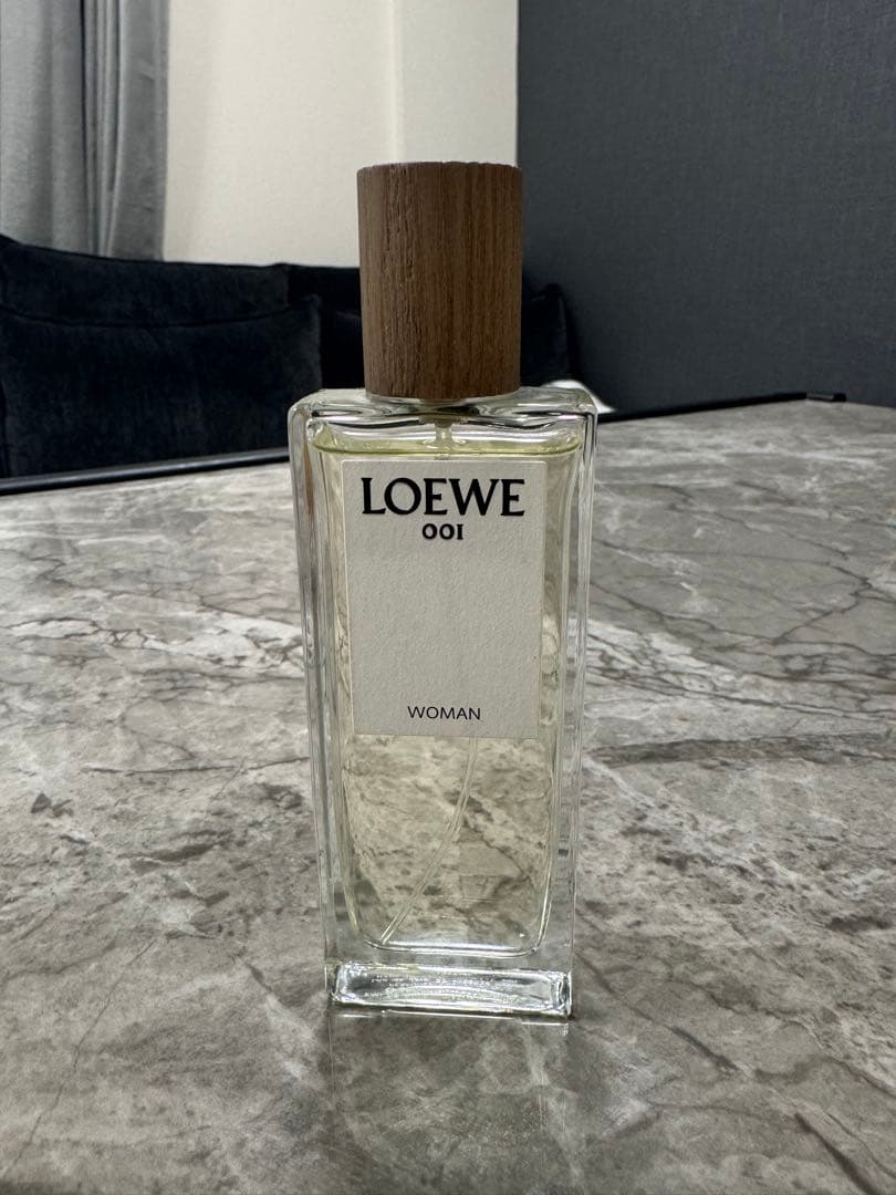 香水(ユニセックス) LOEWE 001 WOMAN 50ml LOEWE 001 Woman Eau de Parfum 50ml | LOEWE Perfumes